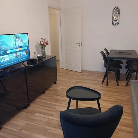 Apartment Romantica#amazing#stare Miasto#smart Tv#fast Wifi